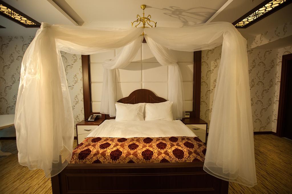 Mitannia Regency Hotel Ντιγιαρμπακίρ Δωμάτιο φωτογραφία